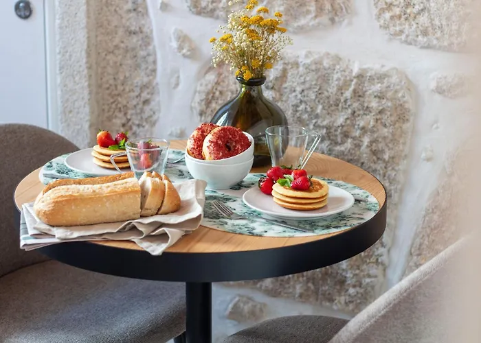 Cozy Mezzanine Hideaway W Ac By Lovelystay شقة