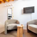 Cozy Mezzanine Hideaway W Ac By Lovelystay Apartment Porto