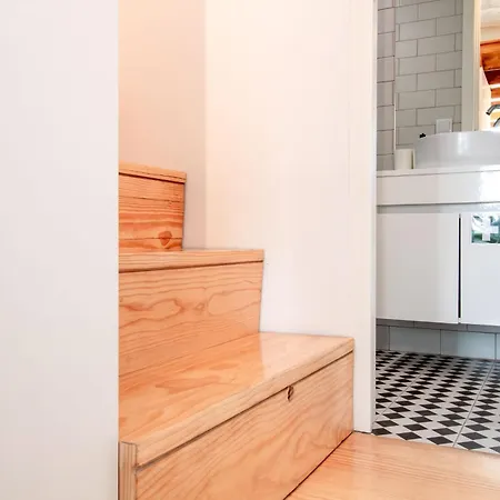 Cozy Mezzanine Hideaway W Ac By Lovelystay Apartment Porto