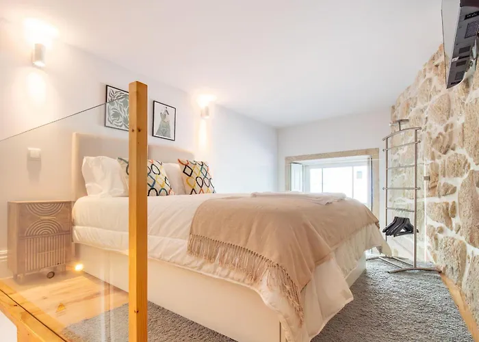 Cozy Mezzanine Hideaway W Ac By Lovelystay