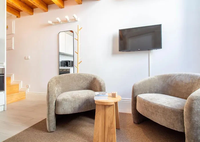 Cozy Mezzanine Hideaway W Ac By Lovelystay Διαμέρισμα Πόρτο