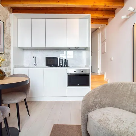 Cozy Mezzanine Hideaway W Ac By Lovelystay Porto
